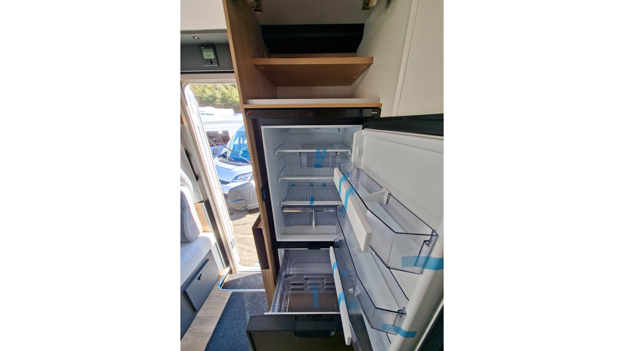 BAVARIA NOMADE I740FC