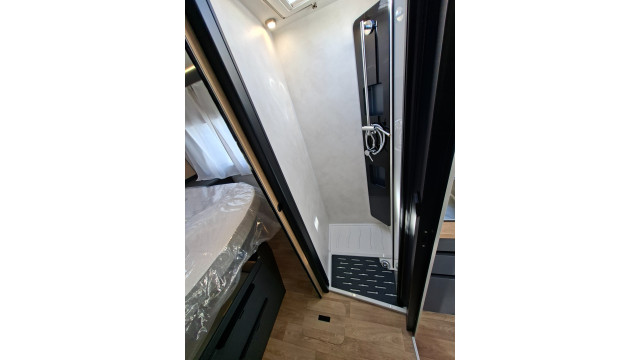 BAVARIA NOMADE I740FC