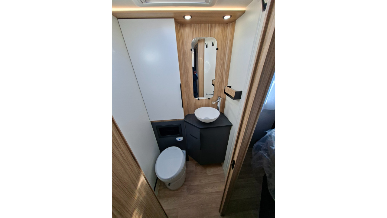 BAVARIA NOMADE I740FC