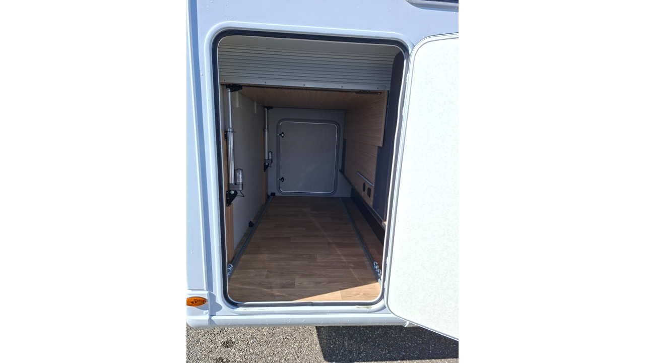 BAVARIA NOMADE I740FC