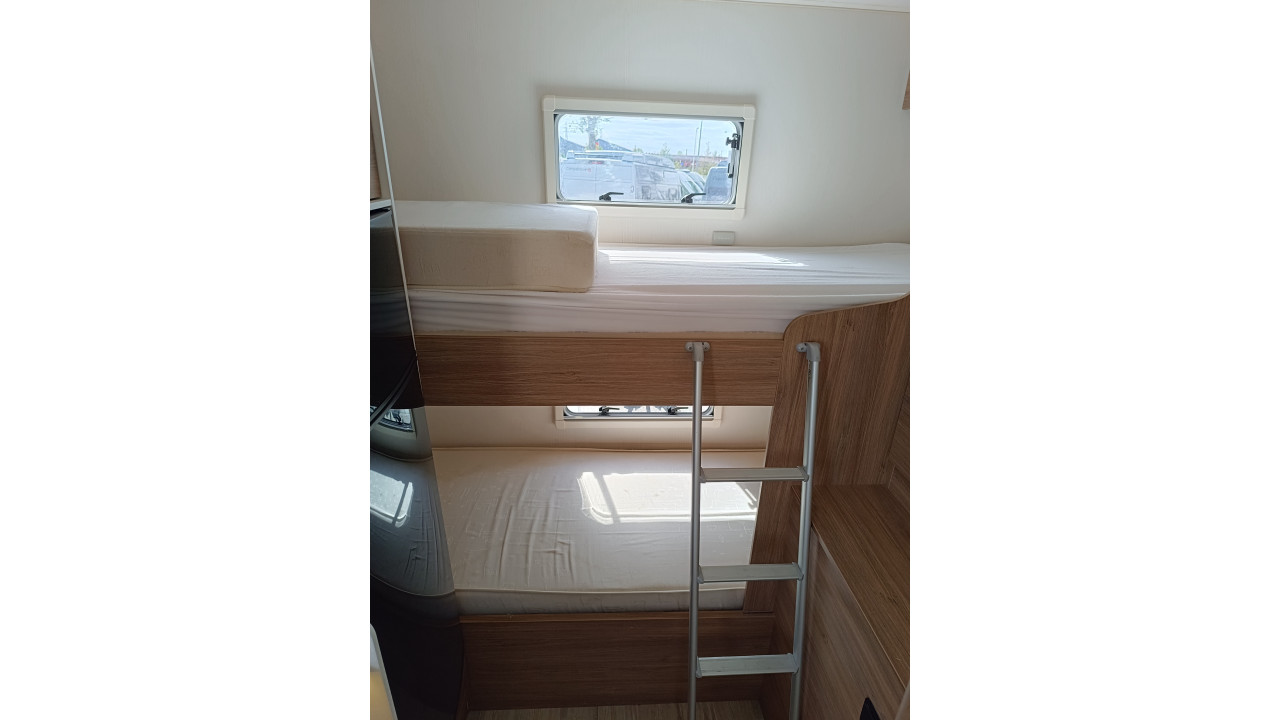 PILOTE ESSENTIEL P696S