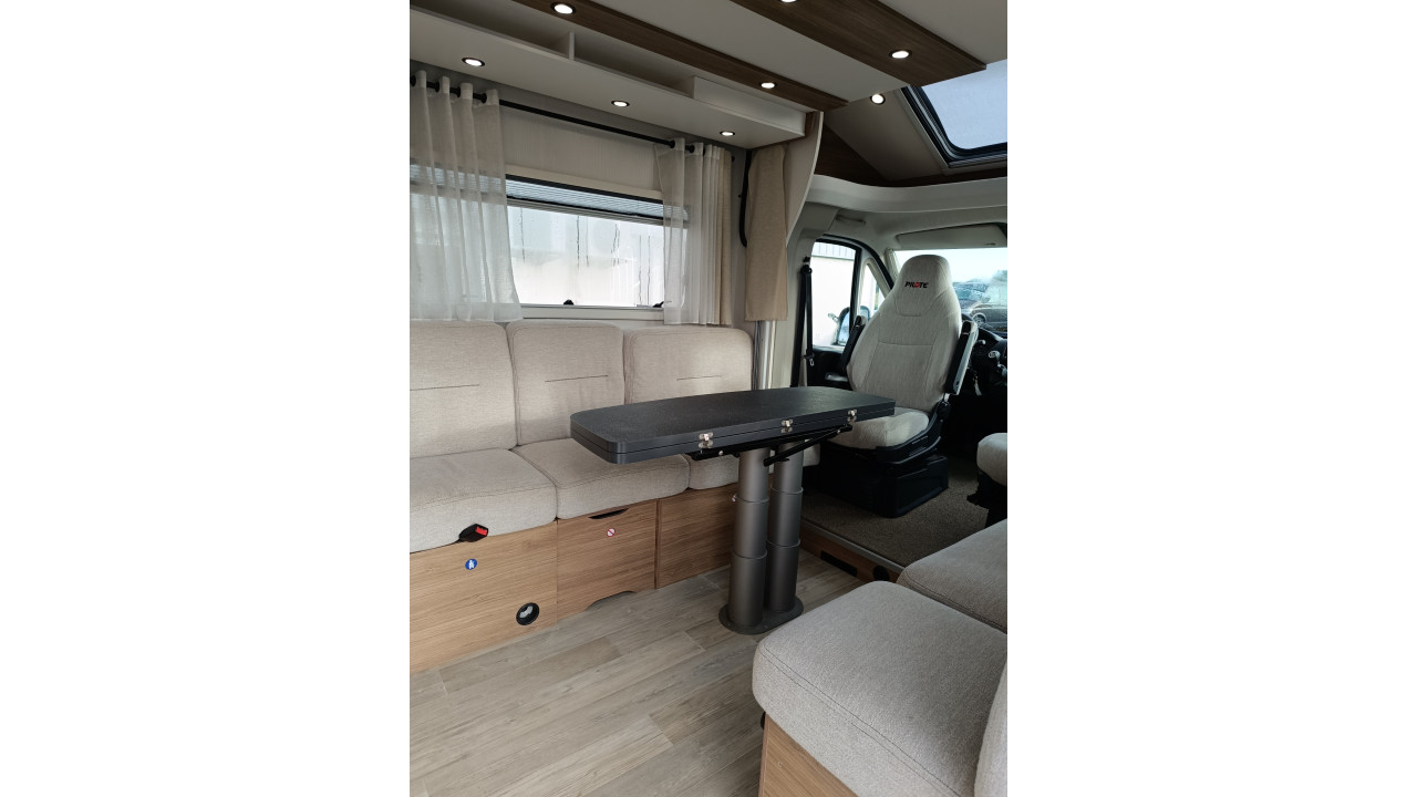 PILOTE ESSENTIEL P696D