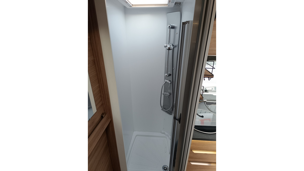 PILOTE ESSENTIEL P696D