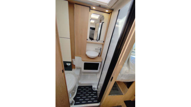 BAVARIA QWEST Q690GJ