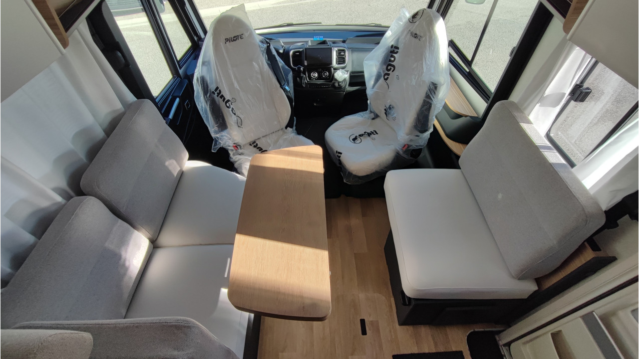 PILOTE EVIDENCE G740 FC