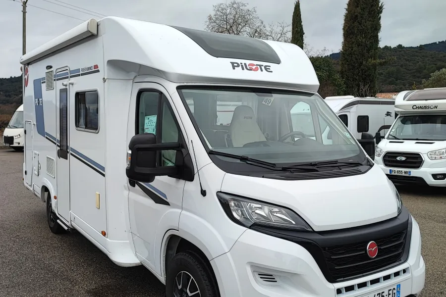 PILOTE P696D EVIDENCE