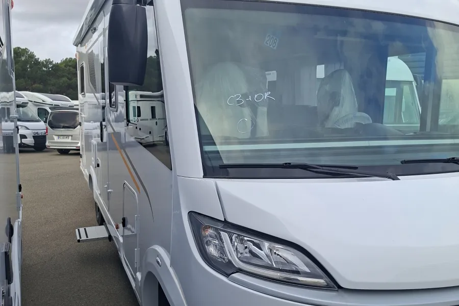 BAVARIA I740FC NOMADE