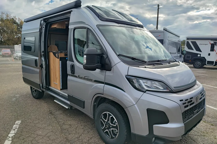 FONT VENDOME RANDO CAMP ELEGANCE