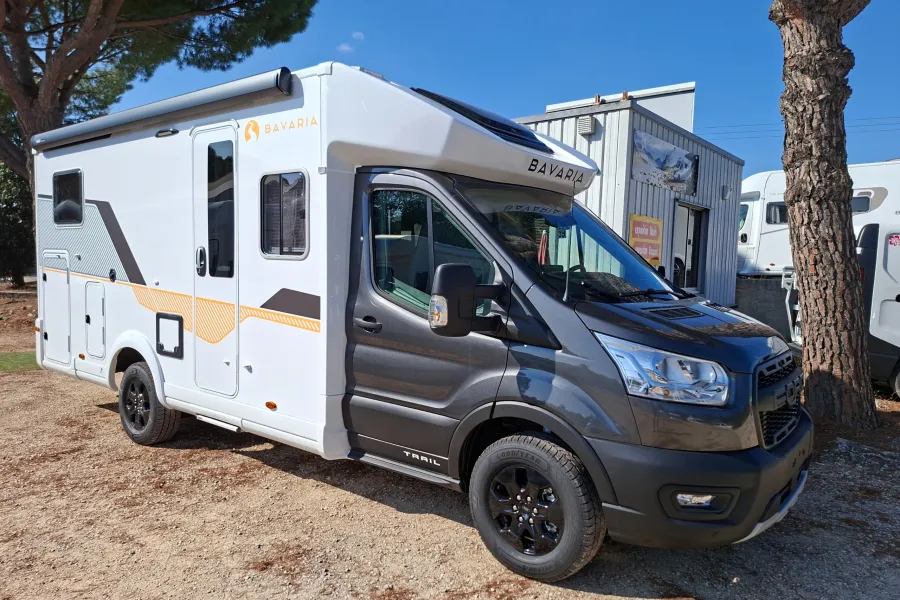 BAVARIA Q690GJ QWEST