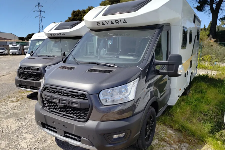 BAVARIA Q690GJ QWEST