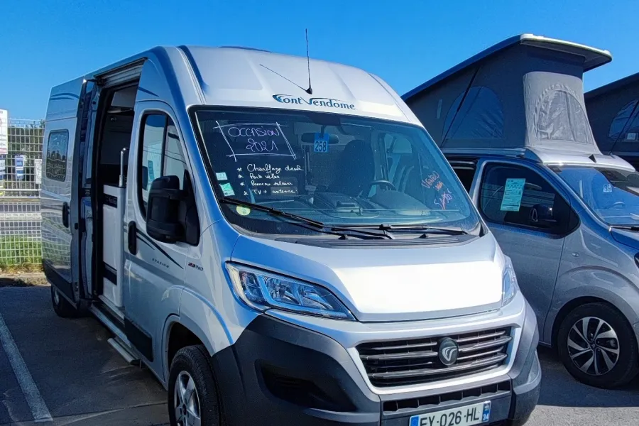 FONT VENDOME LEADERVAN EVASION