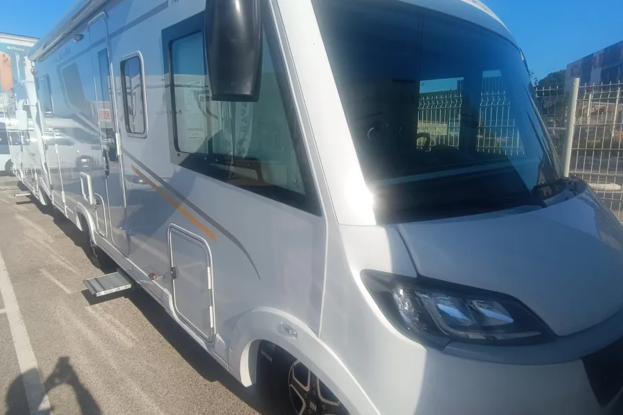 BAVARIA I740FGJ NOMADE