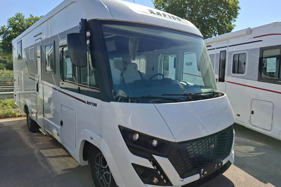 RAPIDO 896F SERIE 8F INTEGRAUX