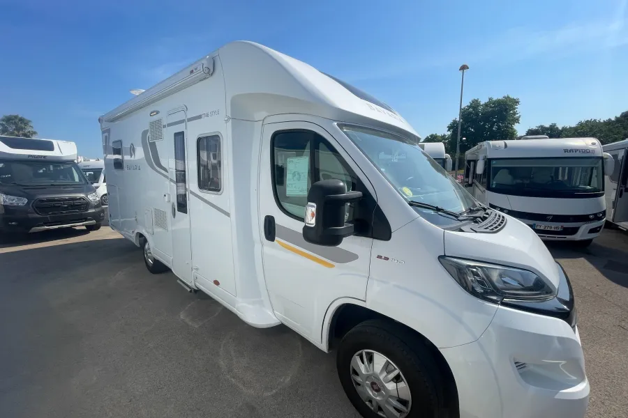 BAVARIA T746FC STYLE