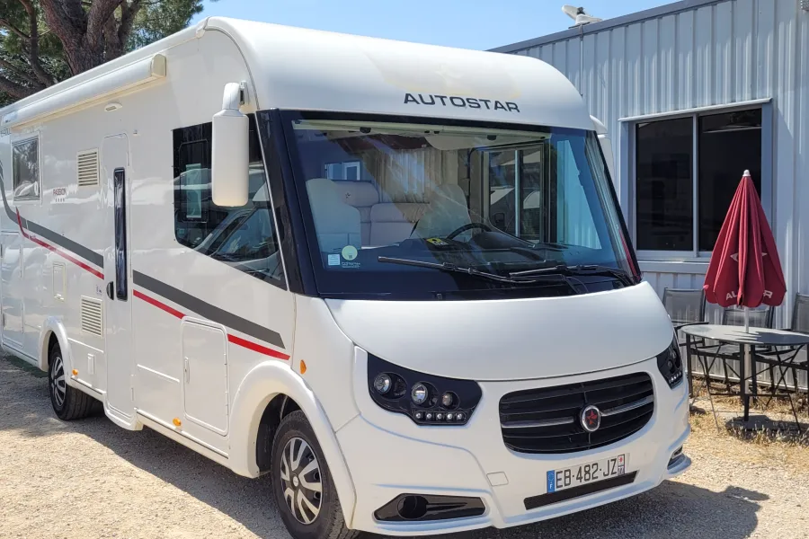 AUTOSTAR I690 PASSION