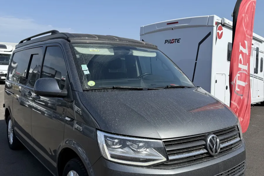 VOLKSWAGEN T6 .