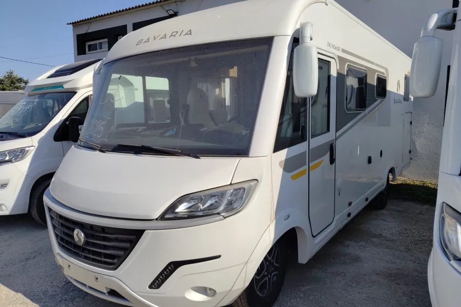 BAVARIA I740FGJ INITIAL NOMADE